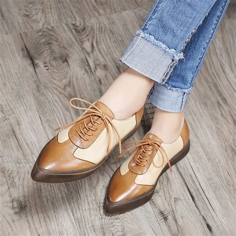 women's lace up Oxford flats